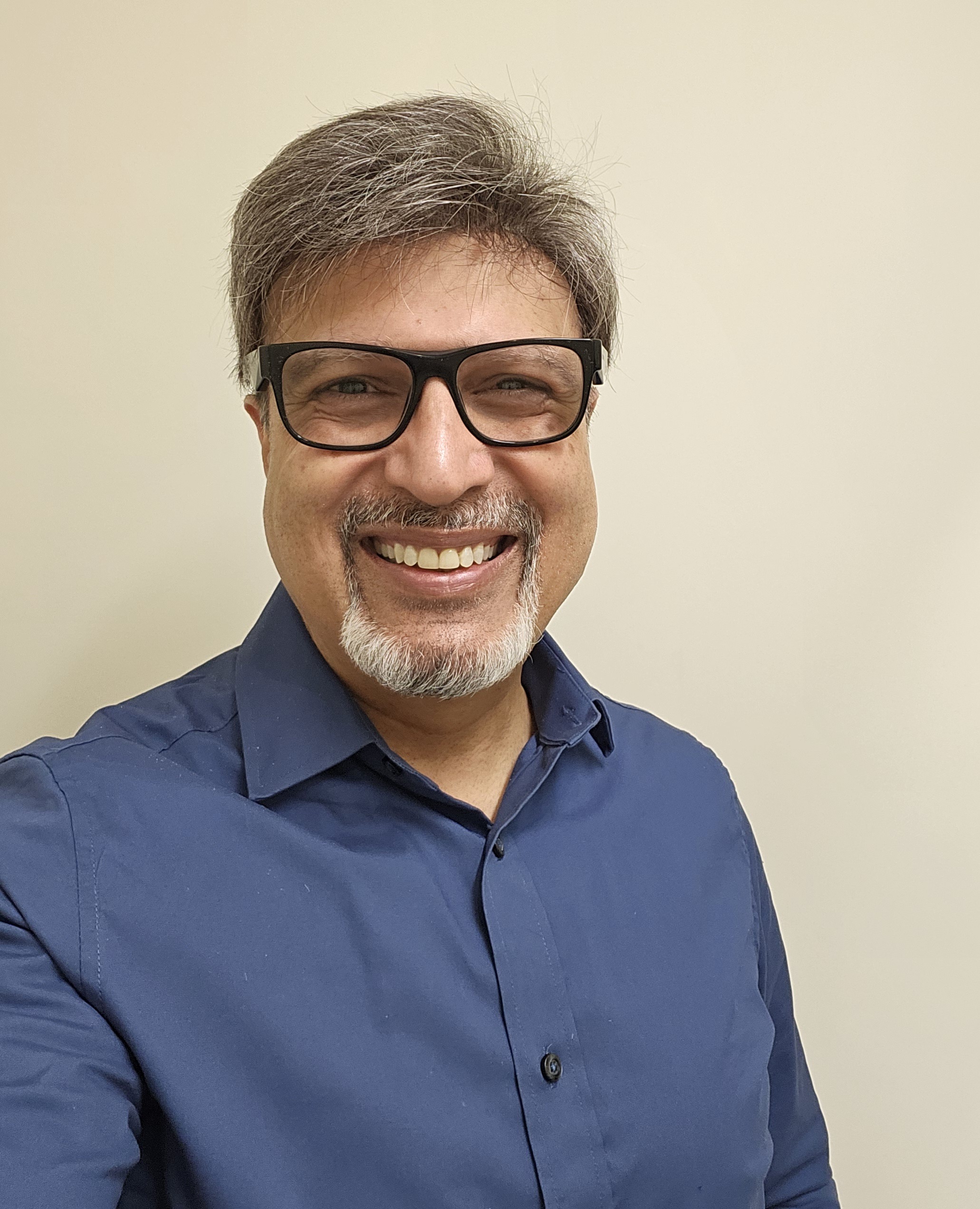 Dr. Sharib Manzoor, DDS - Kitchener Implant Dentist
